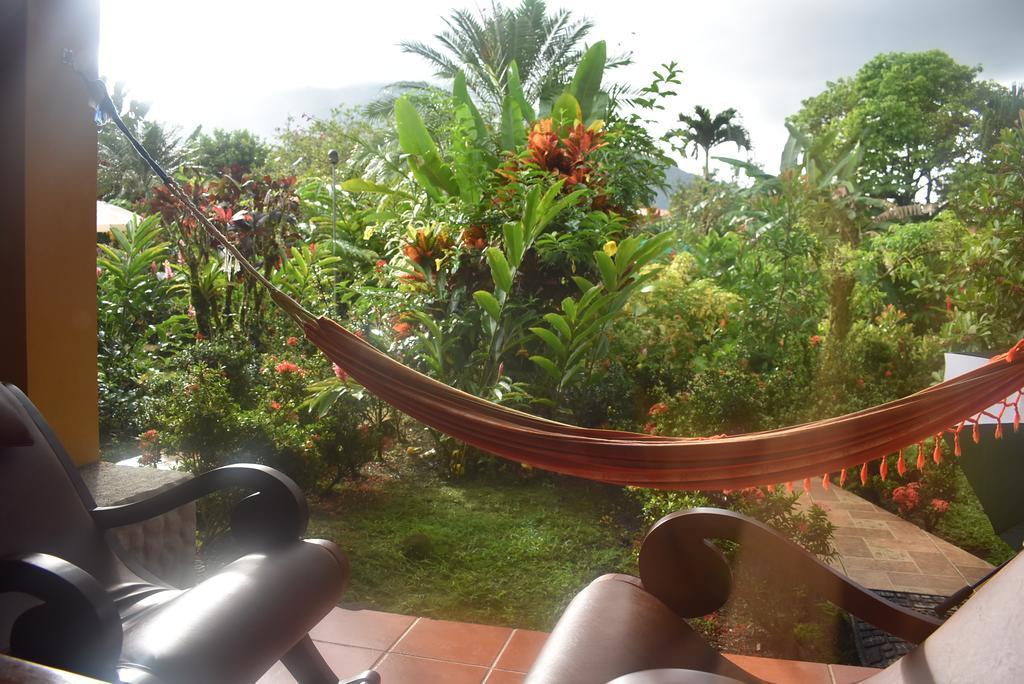 Hotel Roca Negra Del Arenal La Fortuna Buitenkant foto