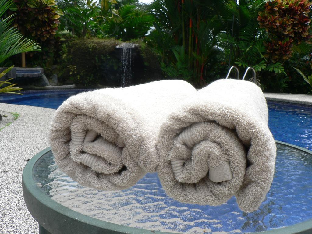 Hotel Roca Negra Del Arenal La Fortuna Buitenkant foto
